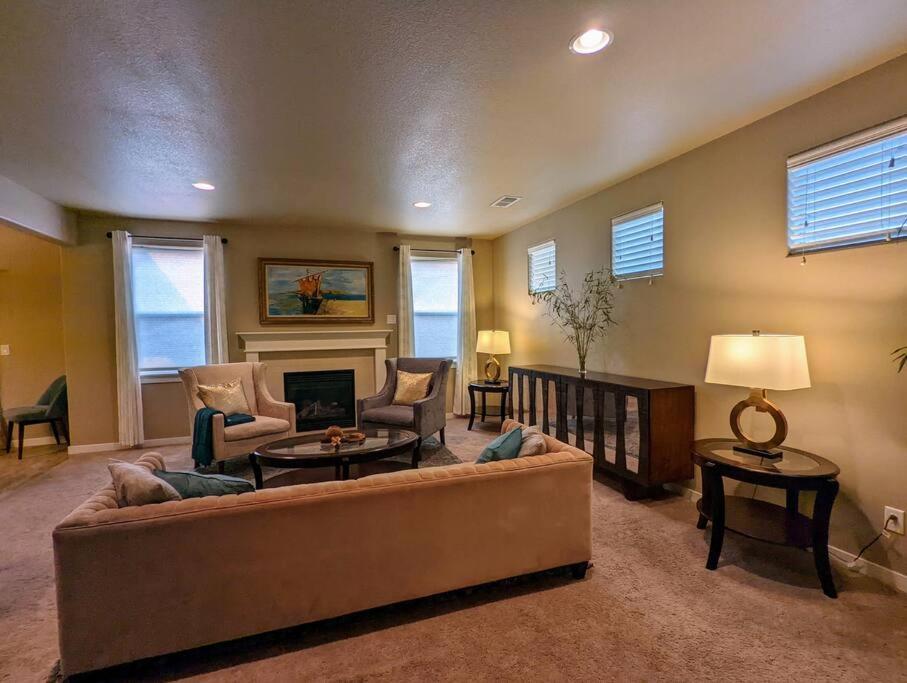 Spacious 3-Bedroom Home With Outdoor Space Eugene Exterior photo
